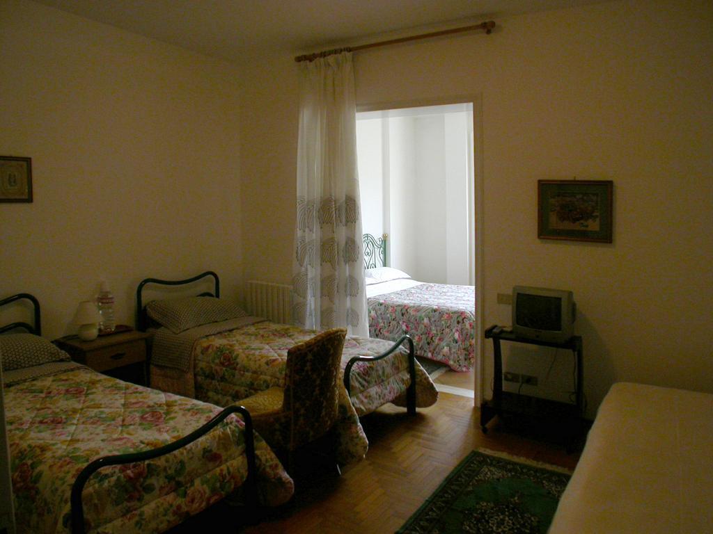 B&B Al Giardino Λέτσε Δωμάτιο φωτογραφία